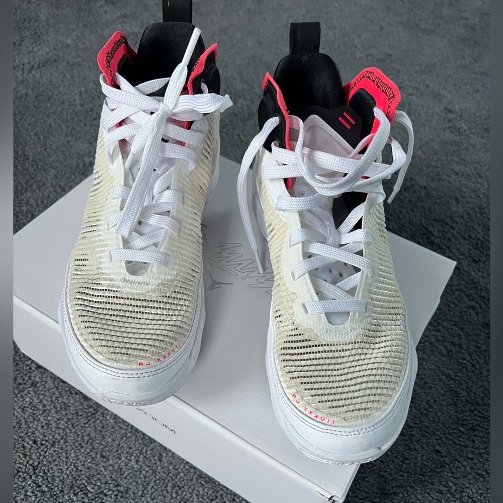 NEW-Jordan Air XXXVII GS Boys Shoes-Size 7Y